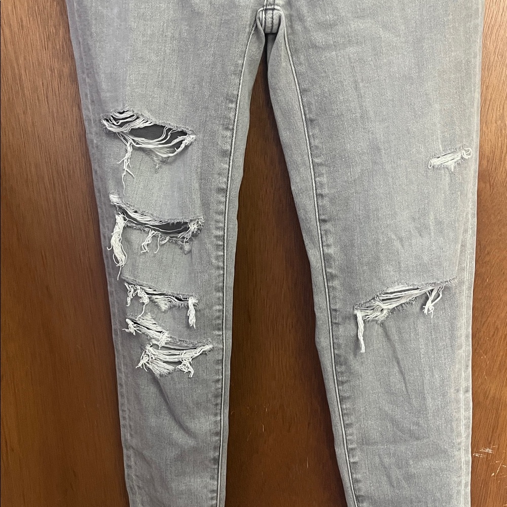 American Eagle Outfitters Women's Light Gray Skinny Jeans - Picture 2 of 7